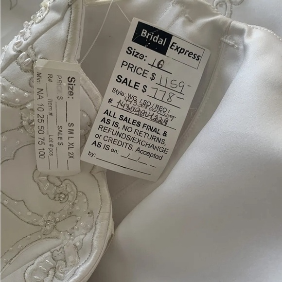 🚫SOLD🚫Gorgeous beaded White Scalloped Bodice wedding gown Sz 10 - Picture 11 of 11